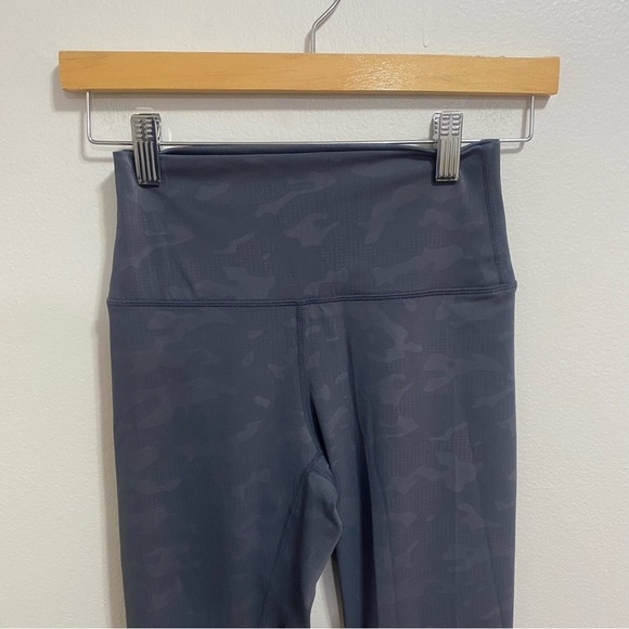 Zyia Active Sz 2 Grey Camo High Rise Leggings - Picture 2 of 5